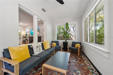 House in Sarasota, Florida 3 bedrooms, 191.19 sq.m. № 2231040 - photo 19