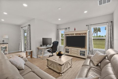 Villa ou maison à vendre à Saint Lucie, Floride: 3 chambres, 187.76 m2 № 2400398 - photo 17