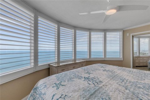 Condo in Daytona Beach Shores, Florida, 1 bedroom № 2398370 - photo 28