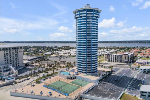 Condo in Daytona Beach Shores, Florida, 1 bedroom № 2398370 - photo 2