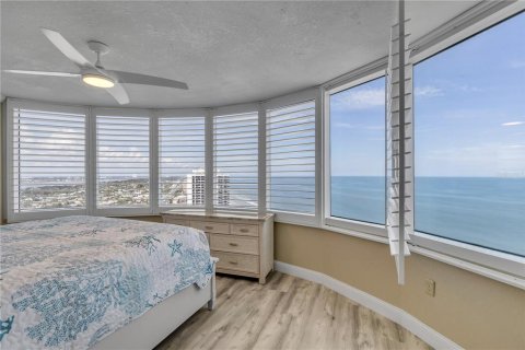 Condo in Daytona Beach Shores, Florida, 1 bedroom № 2398370 - photo 29