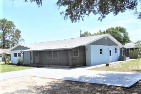 Propiedad comercial en Venice, Florida 4 dormitorios, 445.28 m2 № 2116994