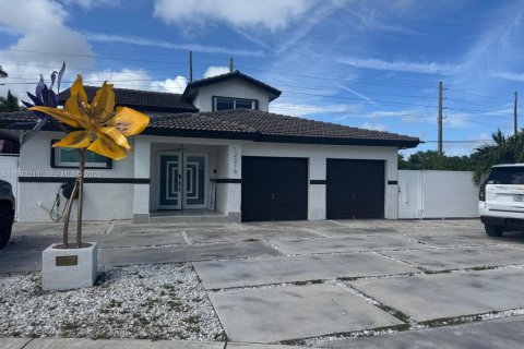 Casa en Homestead, Florida 4 dormitorios, 269.14 m2 № 2055455