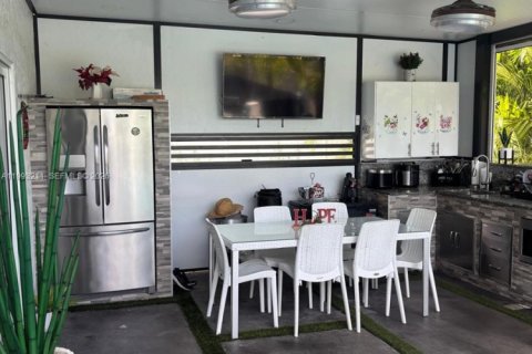 Casa en alquiler en Homestead, Florida, 4 dormitorios, 269.14 m2 № 2055455 - foto 3