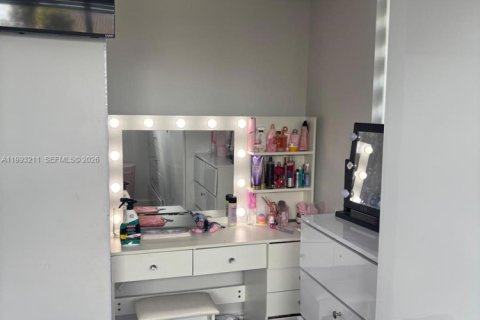 Casa en alquiler en Homestead, Florida, 4 dormitorios, 269.14 m2 № 2055455 - foto 27