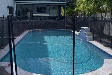 Casa en alquiler en Homestead, Florida, 4 dormitorios, 269.14 m2 № 2055455 - foto 7