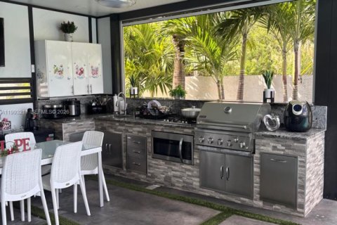 Casa en alquiler en Homestead, Florida, 4 dormitorios, 269.14 m2 № 2055455 - foto 4