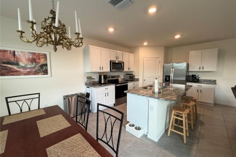 House in Plant City, Florida 3 bedrooms, 185.25 sq.m. № 2198350 - photo 9