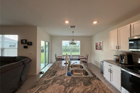 House in Plant City, Florida 3 bedrooms, 185.25 sq.m. № 2198350 - photo 8