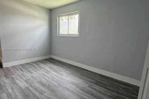 House in Sunrise, Florida 3 bedrooms, 113.99 sq.m. № 2074989 - photo 22
