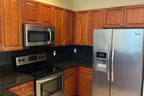 Townhouse in Lauderhill, Florida 2 bedrooms, 117.15 sq.m. № 1850761 - photo 17