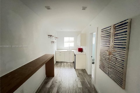 Снять в аренду кондоминиум в Майами-Бич, Флорида 36.23м2, № 1988814 - фото 4