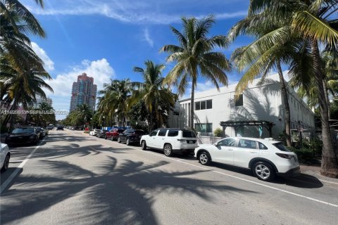 Снять в аренду кондоминиум в Майами-Бич, Флорида 36.23м2, № 1988814 - фото 9