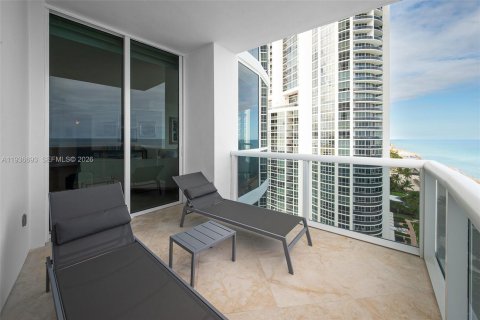 Condo in Sunny Isles Beach, Florida, 3 bedrooms  № 1996231 - photo 18