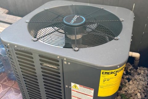 Copropriété à louer à Miami, Floride: 2 chambres, 94.76 m2 № 1994485 - photo 22