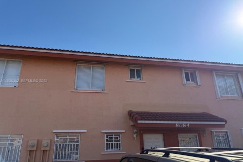 Copropriété à louer à Miami, Floride: 2 chambres, 94.76 m2 № 1994485 - photo 2