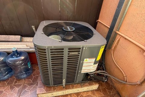 Copropriété à louer à Miami, Floride: 2 chambres, 94.76 m2 № 1994485 - photo 23