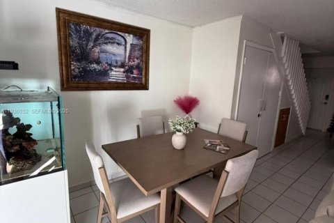 Copropriété à louer à Miami, Floride: 2 chambres, 94.76 m2 № 1994485 - photo 5