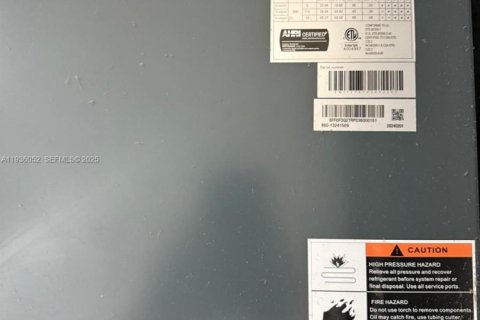 Copropriété à louer à Miami, Floride: 2 chambres, 94.76 m2 № 1994485 - photo 25