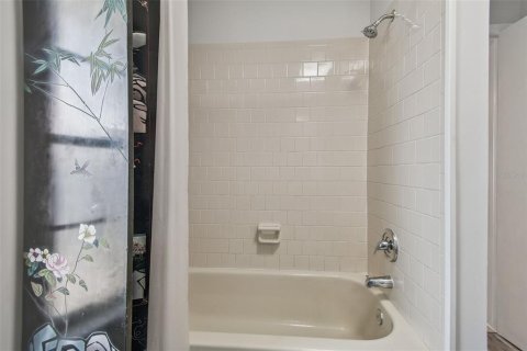 Casa en venta en Tampa, Florida, 2 dormitorios, 115.57 m2 № 1865844 - foto 26