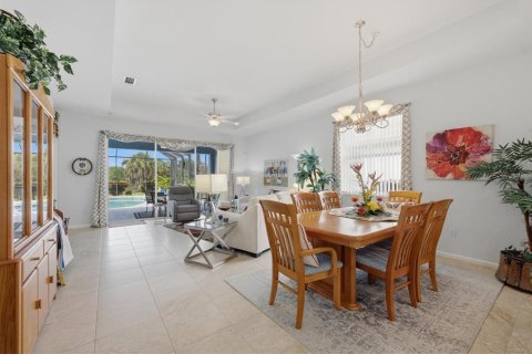 Villa ou maison à vendre à Port Charlotte, Floride: 3 chambres, 195.56 m2 № 2284734 - photo 10