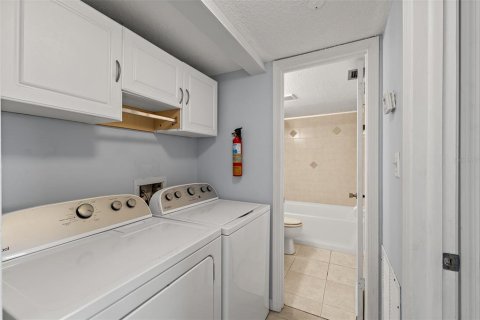 Copropriété à vendre à Indialantic, Floride: 2 chambres, 101.26 m2 № 2093061 - photo 24