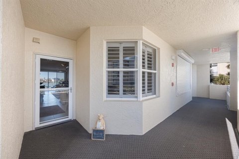 Condo in South Pasadena, Florida, 2 bedrooms  № 1561876 - photo 2