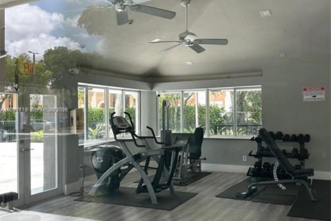Condo in Hialeah, Florida, 1 bedroom  № 2074896