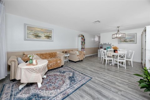 Condominio en venta en Largo, Florida, 2 dormitorios, 92.9 m2 № 1882845 - foto 24