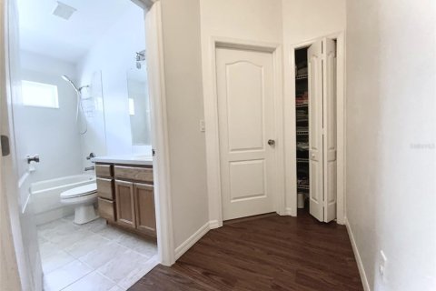 House in Wesley Chapel, Florida 4 bedrooms, 172.98 sq.m. № 2394144 - photo 18