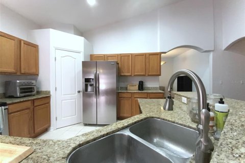 House in Wesley Chapel, Florida 4 bedrooms, 172.98 sq.m. № 2394144 - photo 8