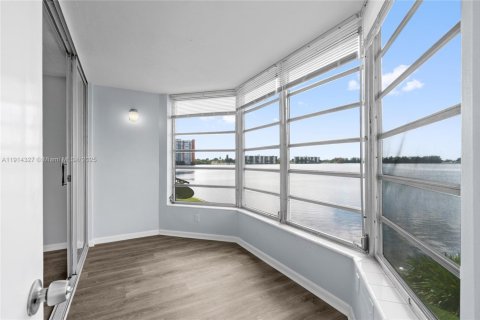 Copropriété à louer à Miami, Floride: 1 chambre, 76.64 m2 № 1971743 - photo 4