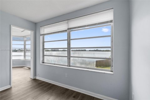 Copropriété à louer à Miami, Floride: 1 chambre, 76.64 m2 № 1971743 - photo 6