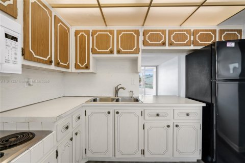 Copropriété à louer à Miami, Floride: 1 chambre, 76.64 m2 № 1971743 - photo 20