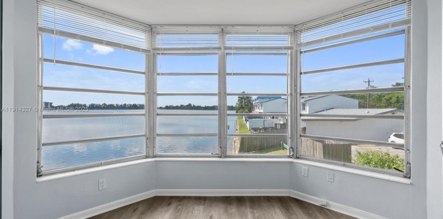 Condo à Miami, Floride, 1 chambre № 1971743