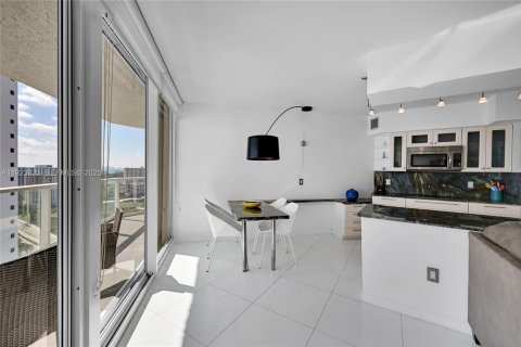 Condo in Sunny Isles Beach, Florida, 3 bedrooms  № 2053095 - photo 8