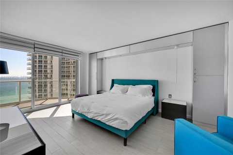 Condo in Sunny Isles Beach, Florida, 3 bedrooms  № 2053095 - photo 18