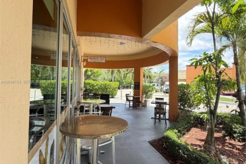Immobilier commercial à vendre à Miami, Floride № 2170007 - photo 5