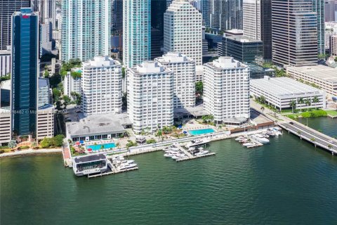 Condo in Miami, Florida, 2 bedrooms  № 1764136 - photo 16