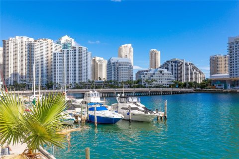 Condo in Miami, Florida, 2 bedrooms  № 1764136 - photo 10