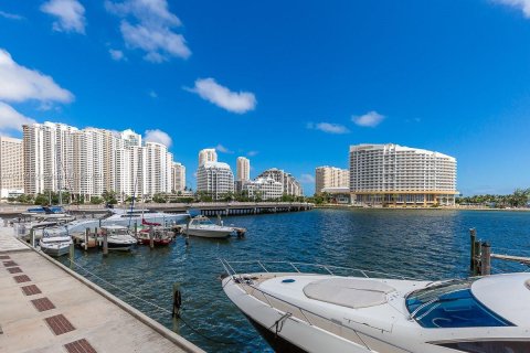 Condo in Miami, Florida, 2 bedrooms  № 1764136 - photo 18
