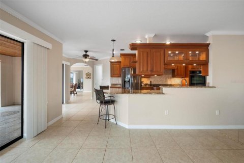 Villa ou maison à vendre à Punta Gorda, Floride: 3 chambres, 217.02 m2 № 2148154 - photo 11