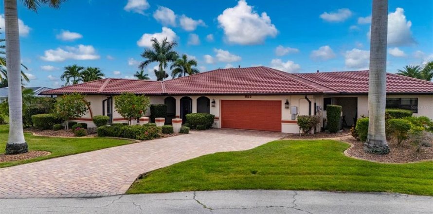 Villa ou maison à Punta Gorda, Floride 3 chambres, 217.02 m2 № 2148154