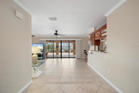 Villa ou maison à vendre à Punta Gorda, Floride: 3 chambres, 217.02 m2 № 2148154 - photo 6
