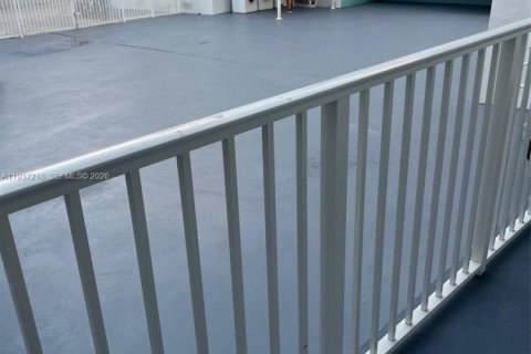 Condominio en venta en Miami Beach, Florida, 1 dormitorio, 66.89 m2 № 1995298 - foto 10