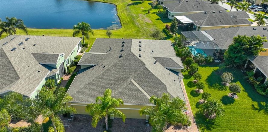 Adosado en Sun City Center, Florida 2 dormitorios, 154.96 m2 № 1828400
