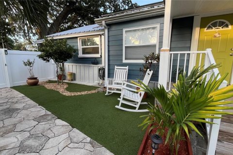 Villa ou maison à vendre à Tampa, Floride: 4 chambres, 120.4 m2 № 2267007 - photo 3