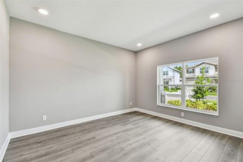 House in Zephyrhills, Florida 5 bedrooms, 277.59 sq.m. № 1559980 - photo 7