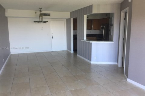 Condominio en venta en Aventura, Florida, 2 dormitorios, 98.94 m2 № 2014378 - foto 4