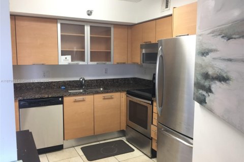 Condominio en venta en Aventura, Florida, 2 dormitorios, 98.94 m2 № 2014378 - foto 2